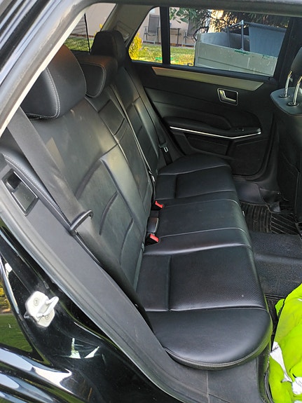 Mercedes-Benz E220 8 of 13