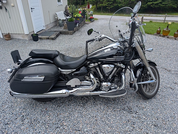 Yamaha XV1900A Midnight Star 2 of 8