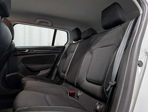 Renault Megane 12 of 12