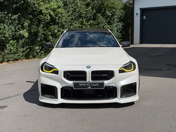 BMW M2 2 of 5