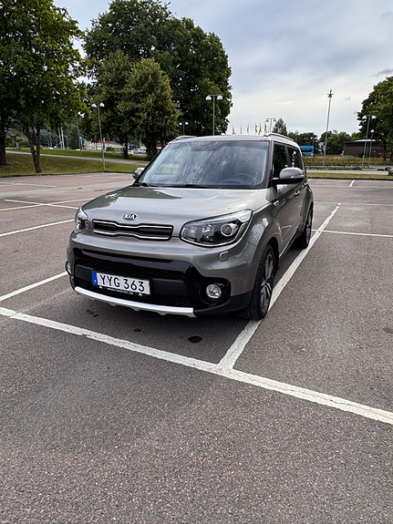 Kia Soul 2 of 5