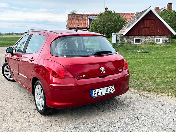 Peugeot 308 3 of 5