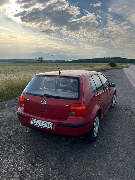 Volkswagen Golf IV 3 of 5