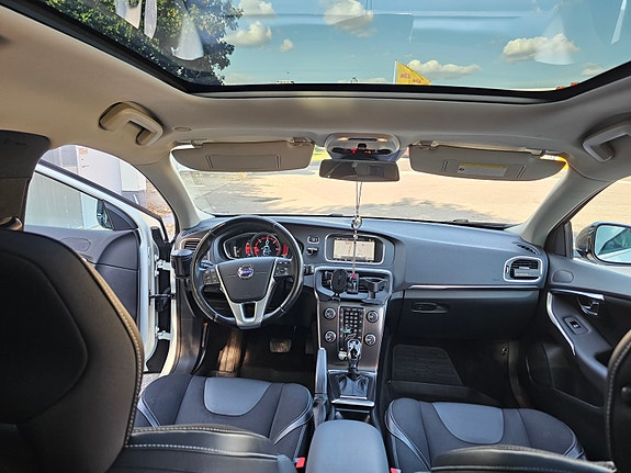 Volvo V40 6 of 7