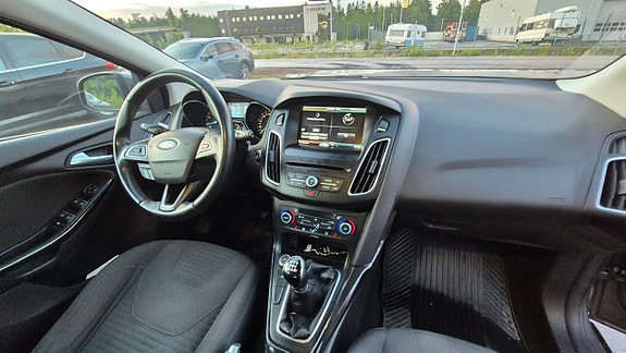 Ford Focus 8 of 9