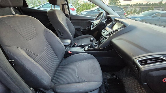 Ford Focus 6 of 9