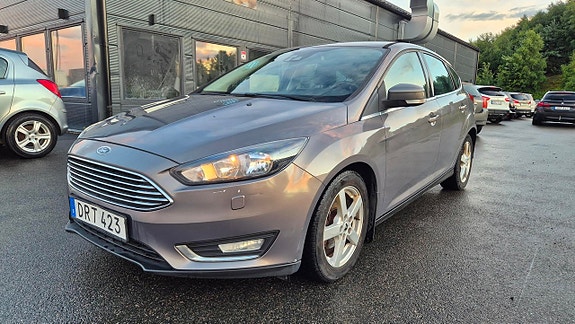 Ford Focus 2 of 5