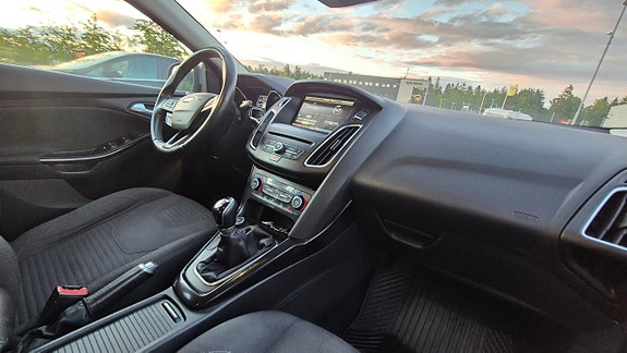 Ford Focus 7 of 9