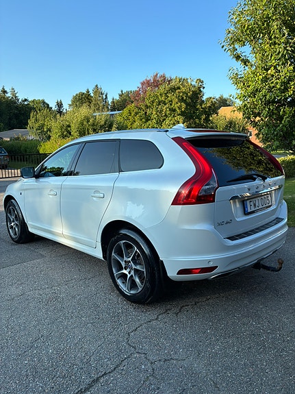 Volvo XC60 4 of 5