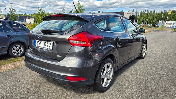 Ford Focus 4 of 5