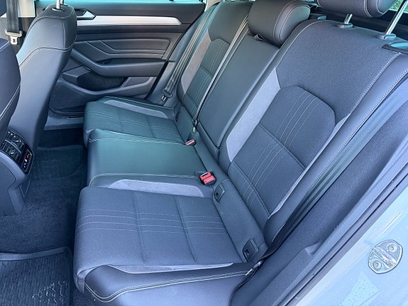 Volkswagen Passat Alltrack 15 of 15