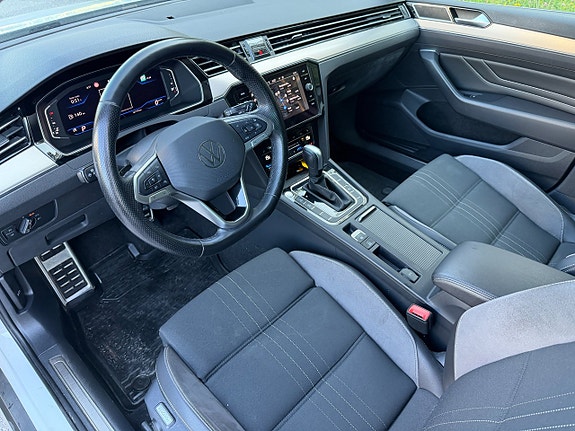 Volkswagen Passat Alltrack 7 of 15