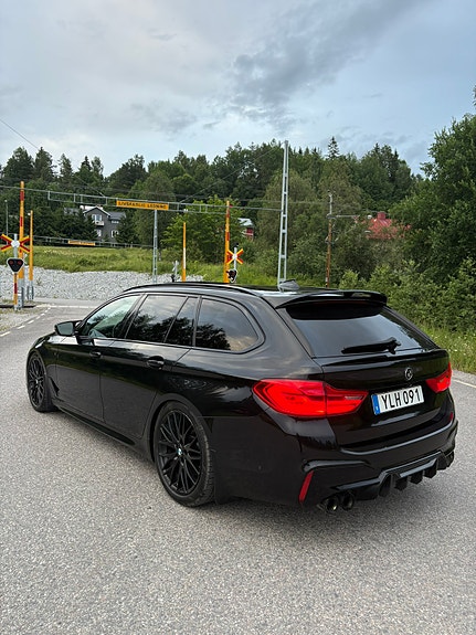 BMW 540i 2 of 5