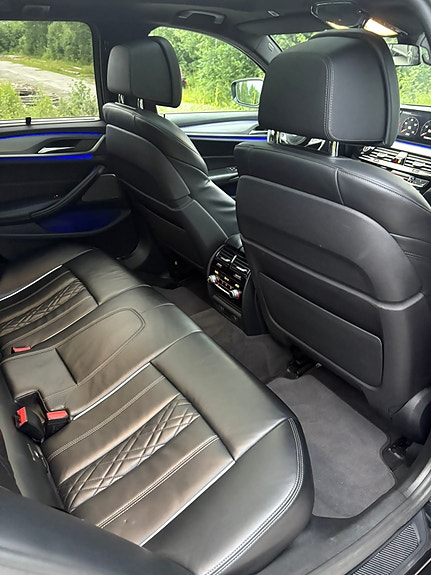 BMW 540i 18 of 28