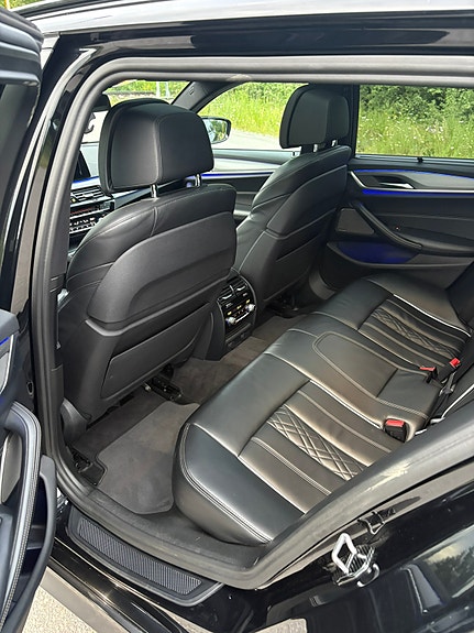 BMW 540i 14 of 28