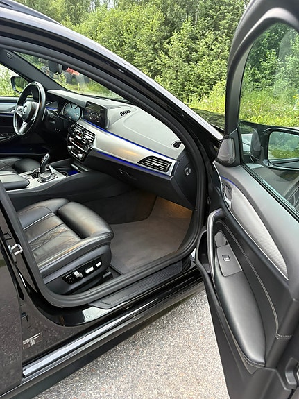 BMW 540i 20 of 28