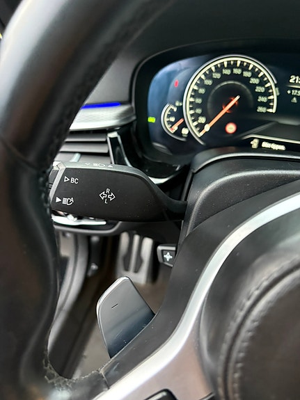 BMW 540i 24 of 28