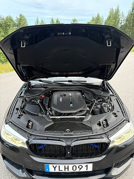 BMW 540i 11 of 28