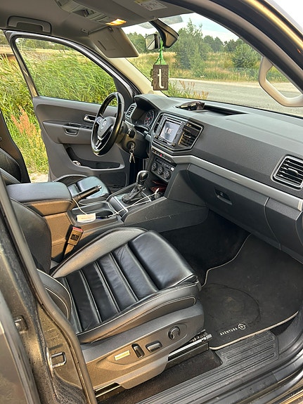 Volkswagen Amarok 3 of 4