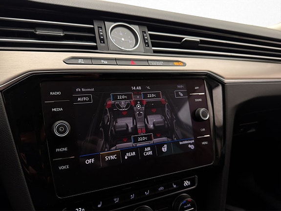 Volkswagen Passat 20 of 30