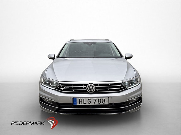 Volkswagen Passat 2 of 30