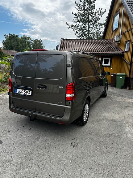 Mercedes-Benz Vito 119 2 of 5