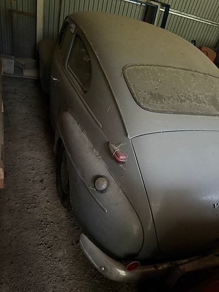 Volvo PV 2 of 5
