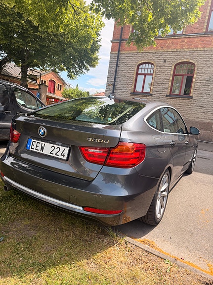 BMW 320d 5 of 5