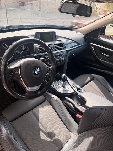 BMW 320d 8 of 13