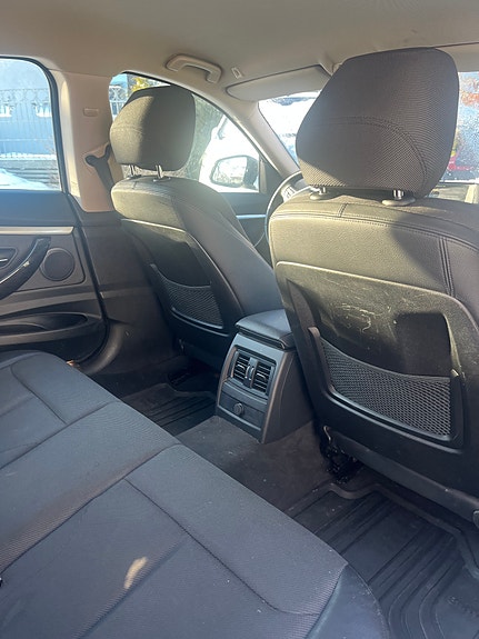 BMW 320d 11 of 13