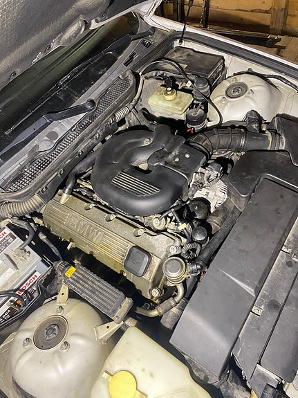 BMW 316i 5 of 5
