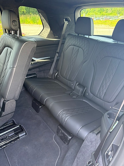 BMW X7 9 of 9