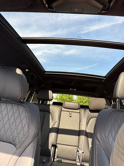 BMW X7 4 of 5