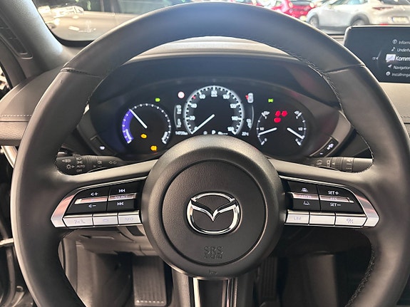 Mazda MX-30 8 of 15