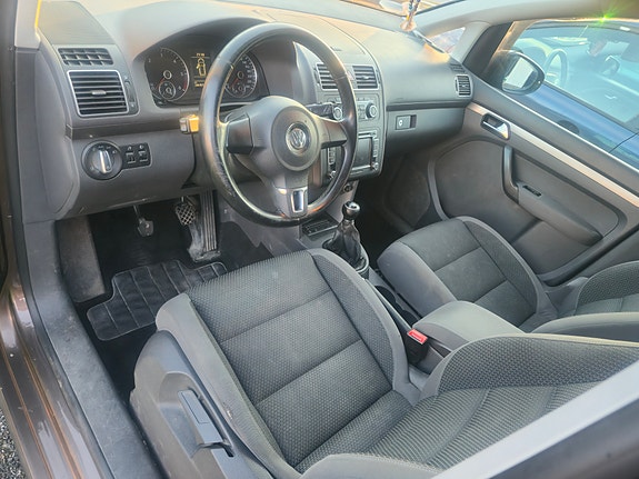 Volkswagen Touran 8 of 8