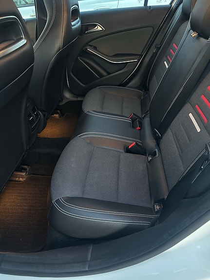 Mercedes-Benz A180 13 of 15