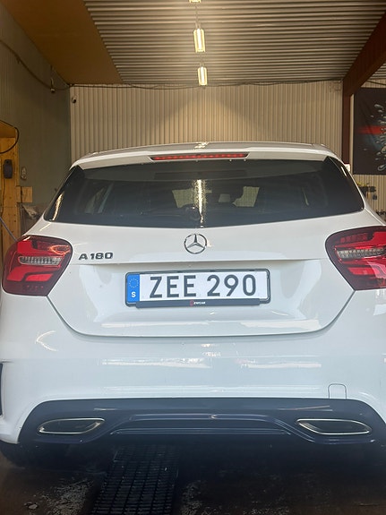 Mercedes-Benz A180 9 of 15