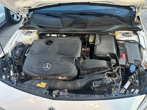 Mercedes-Benz A180 14 of 15