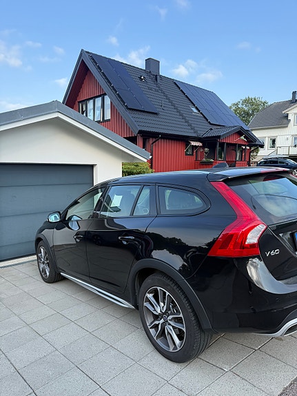 Volvo V60 Cross Country 4 of 5