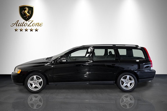 Volvo V70 4 of 5