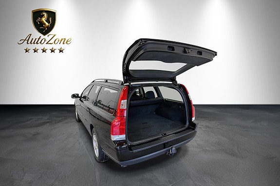 Volvo V70 11 of 18