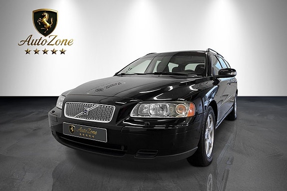Volvo V70 2 of 5
