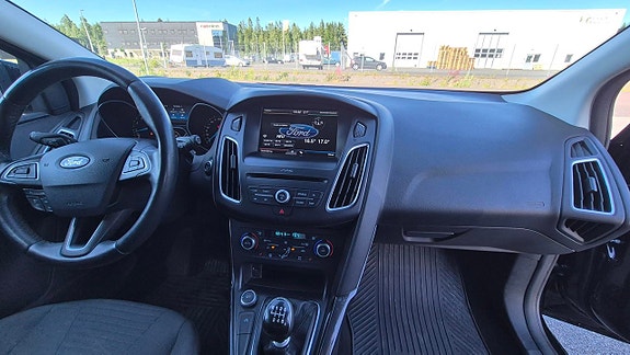 Ford Focus 9 of 10
