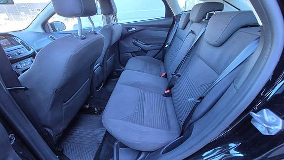 Ford Focus 5 of 5