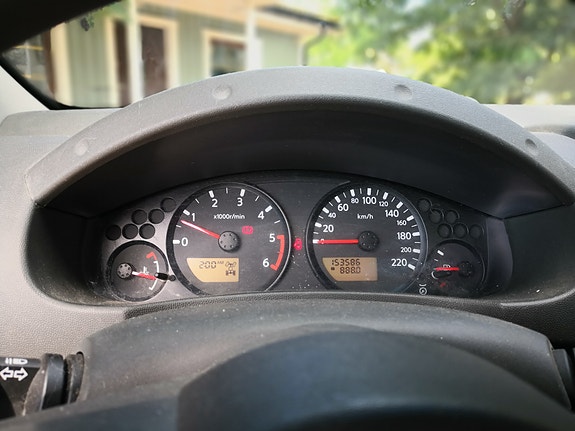 Nissan King Cab 4 of 5