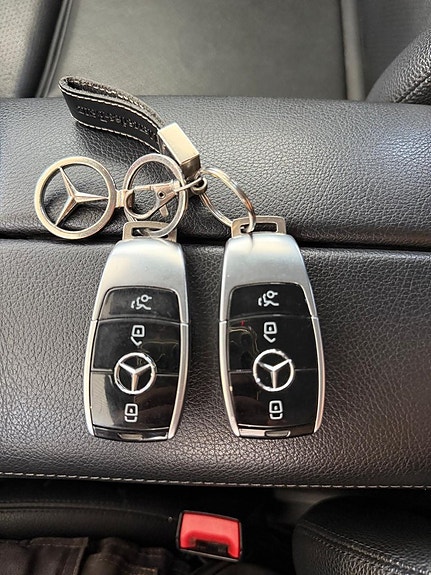 Mercedes-Benz E220 22 of 23