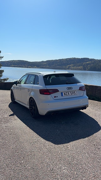 Audi S3 4 of 5
