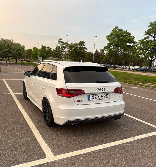 Audi S3 3 of 5