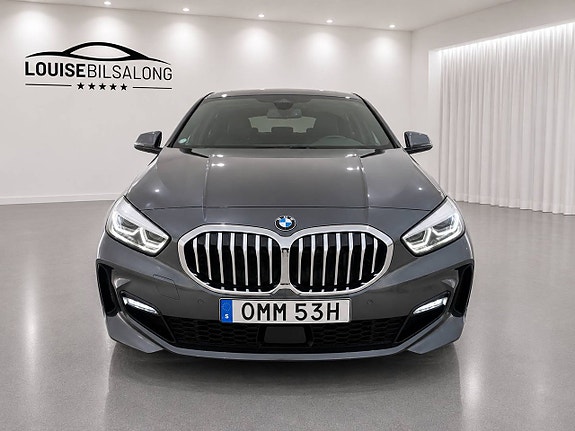 BMW 118i 2 of 13