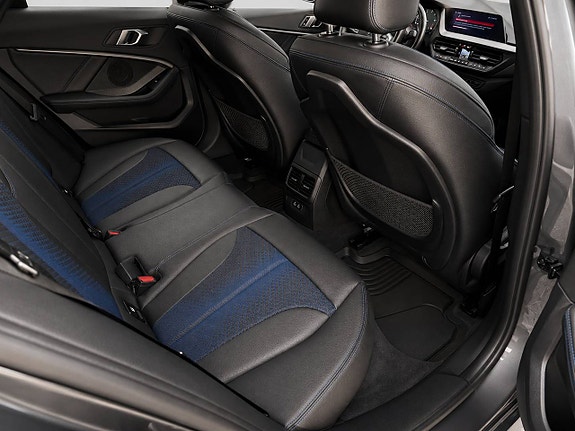 BMW 118i 9 of 13